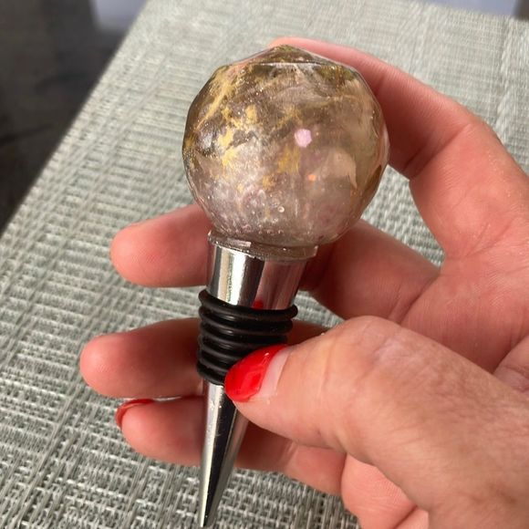 Handmade Pressed Flower Round Top Wine Stop Lavender - Picture 4 of 13